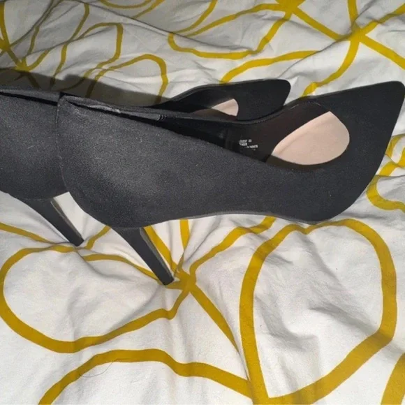 Primark Classic Black Pointed Heels - Picture 2 of 3